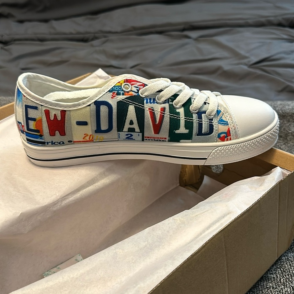 Schitt’s Creek - Ew David Shoes M6 F8